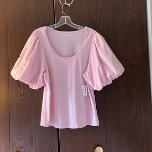 Old Navy pink top with large flouncy short sleeves. Size 2X NWT